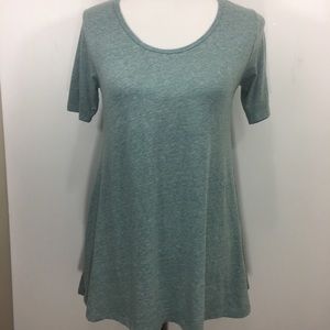 5/20 LuLaRoe Tunic blouse